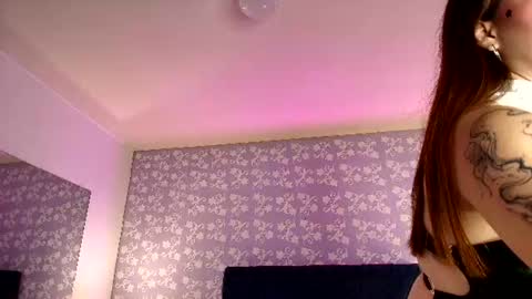 salome_simonz online show from August 8, 7:36 pm
