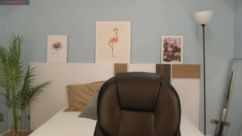 salome_veles online show from August 4, 5:10 pm