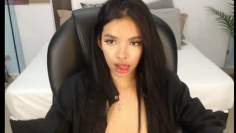 salome_veles online show from August 4, 9:45 pm