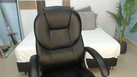 salome_veles online show from August 4, 11:57 pm