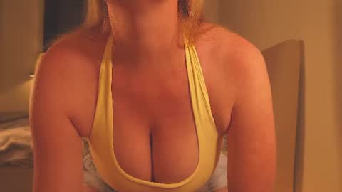 Bella-  online show from July 22, 7:27 pm