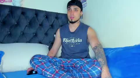   online show from August 4, 1:02 am