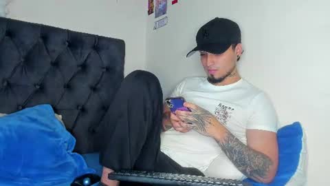   online show from August 6, 3:16 am