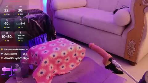saly_moon1 online show from August 7, 2:11 am