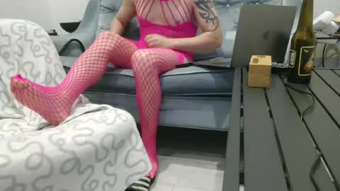 sam_love1985 online show from June 15, 9:13 pm