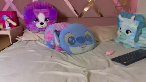 sam_pay__ online show from August 12, 5:37 pm
