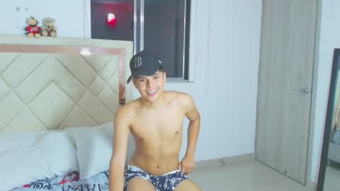 sam_tnt9 online show from July 26, 3:00 am