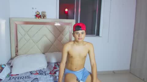 sam_tnt9 online show from July 28, 5:57 am
