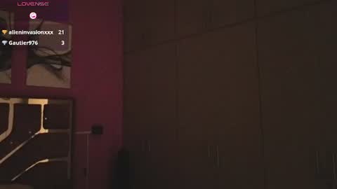 samantaa_liov online show from August 7, 2:33 am