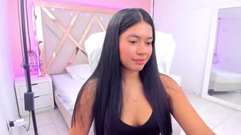 sam  online show from August 12, 2:58 am