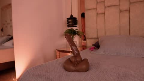 samantavazquez online show from August 5, 4:27 pm