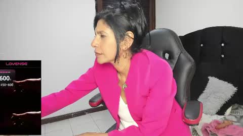 samantha1_rosse01 online show from August 2, 12:56 pm