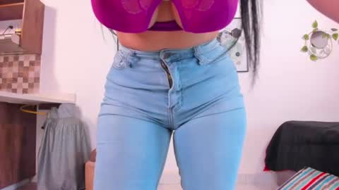 Samy online show from August 12, 1:24 pm