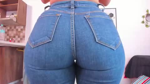 Samy online show from August 13, 1:36 pm