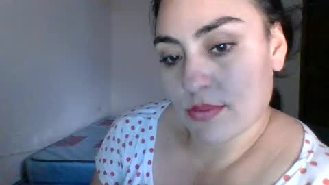 samantha884631 online show from August 3, 10:28 pm