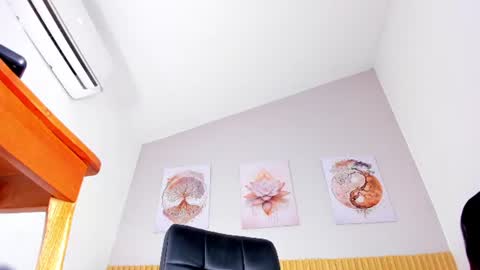 samantha_030 online show from August 15, 12:58 am