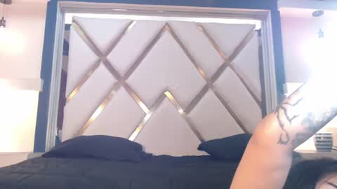 SAMANTHA online show from August 13, 9:51 pm
