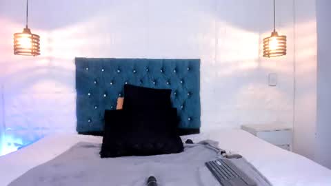 samantha_foxyy online show from August 12, 4:09 pm