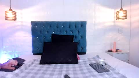 samantha_foxyy online show from August 15, 3:38 pm