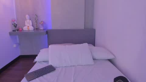 Samantha online show from August 12, 2:52 pm