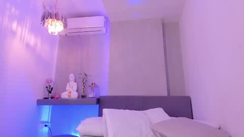 Samantha online show from August 13, 5:05 pm