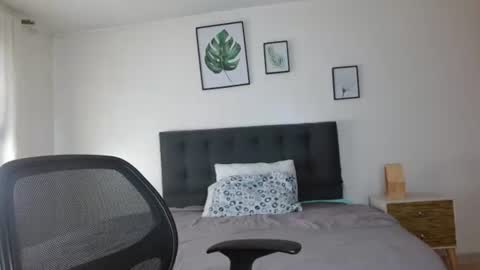 samanthachop online show from August 18, 2:23 pm