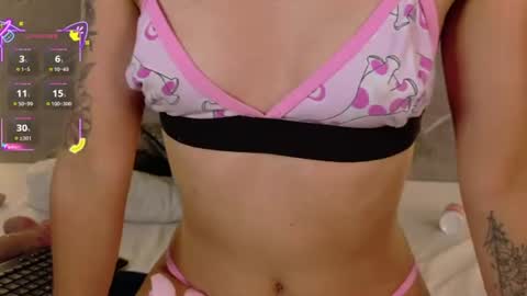 samanthaecheverry online show from August 15, 5:50 pm