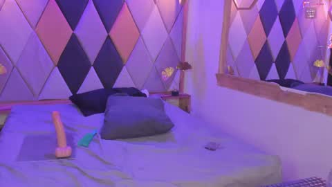 samanthaferrer online show from August 13, 1:47 pm