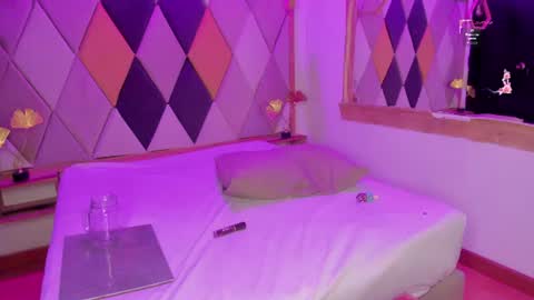 samanthaferrer online show from August 15, 4:44 pm