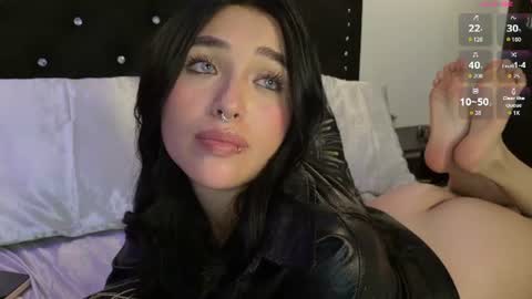 IGSamanthaGrant 10 online show from August 4, 11:24 pm