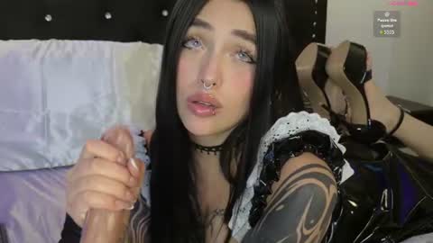 IGSamanthaGrant 10 online show from August 12, 1:19 am