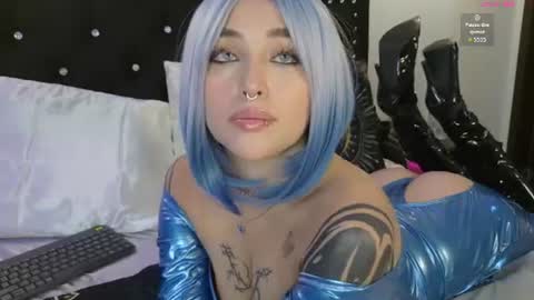 IGSamanthaGrant 10 online show from August 12, 9:39 pm