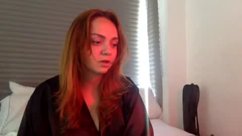 samanthahez online show from August 12, 7:27 pm