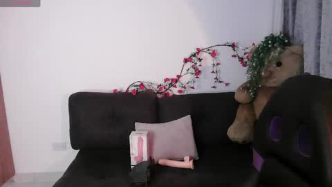 Samara   Please remeber follow me and rate me - thumbs up online show from April 23, 8:18 am