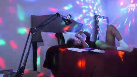 samatha1998 online show from August 12, 4:04 am
