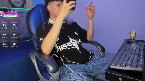 Sam online show from July 31, 2:01 pm