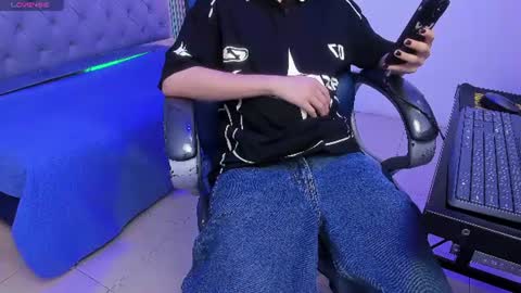 Sam online show from August 2, 9:55 pm