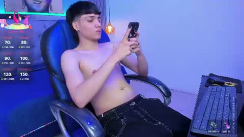Sam online show from August 5, 1:42 pm