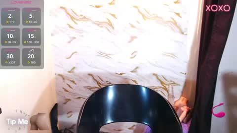 Sam online show from August 10, 7:04 pm
