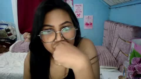 samiah768293 online show from June 18, 3:34 pm
