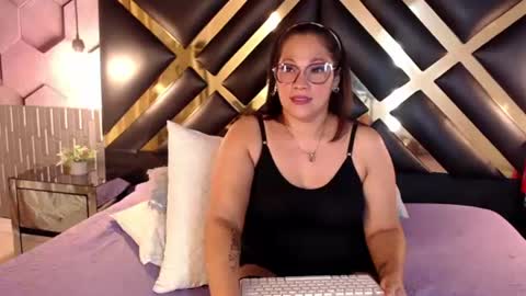 samira_lennox online show from August 7, 12:32 am