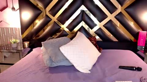 samira_lennox online show from August 14, 12:25 am