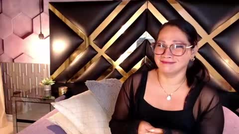 samira_lennox online show from August 15, 3:21 am