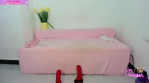 SAMIRA...  independent models  online show from May 18, 6:41 pm