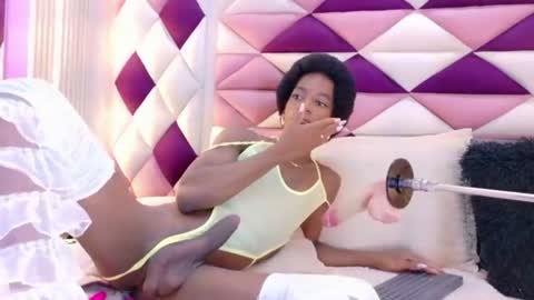 samirths_boy_ online show from August 12, 8:33 pm