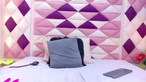 samirths_boy_ online show from August 13, 6:44 pm