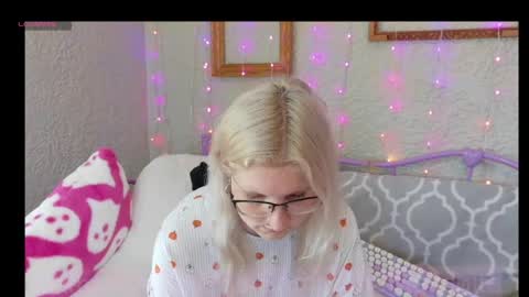 Samantha online show from August 17, 2:44 pm