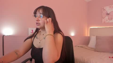 Samantha  online show from August 8, 11:32 am