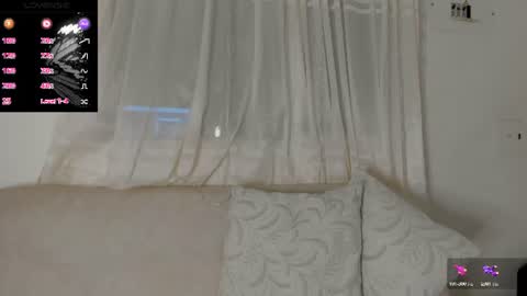 sammy_jhonson25 online show from August 11, 12:01 am