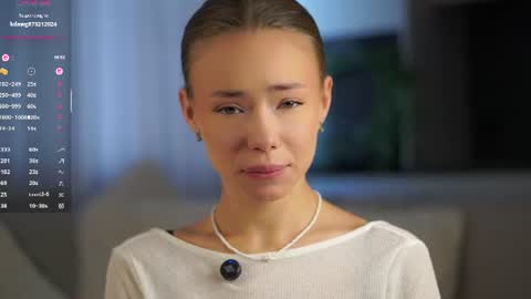 Vivienne online show from August 11, 12:12 am